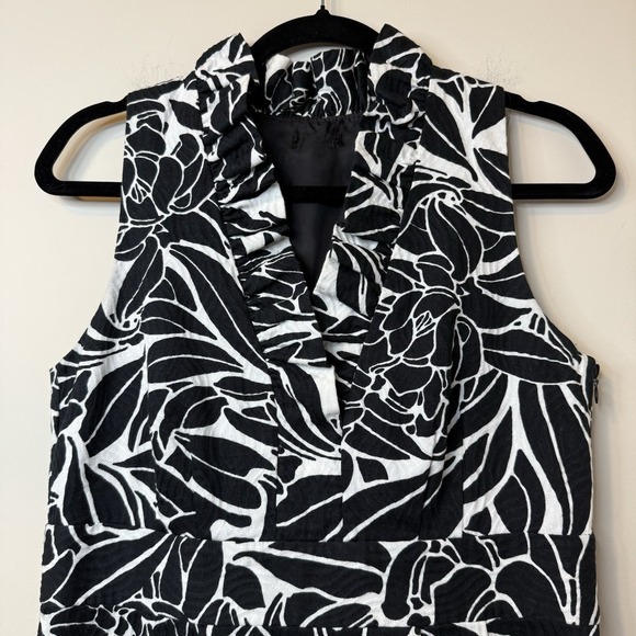 ✨Ann Taylor LOFT Black/White Floral Sleeveless Ruffled V Neck Midi Dress Sz 8 - Picture 6 of 14